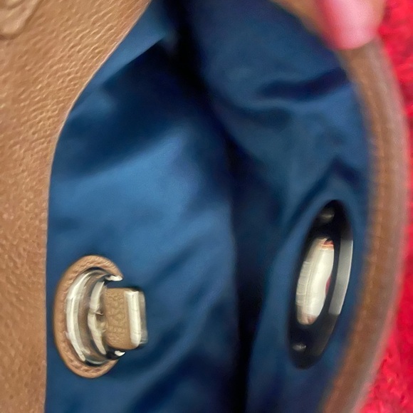 *Like New* Coach Penelope Carryall - Picture 5 of 9